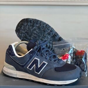New Balance 574 Invincible “The Old Is New” Navy Blue ML574INV Men’s Size 11
